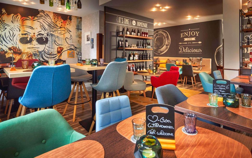 Restaurant Photo