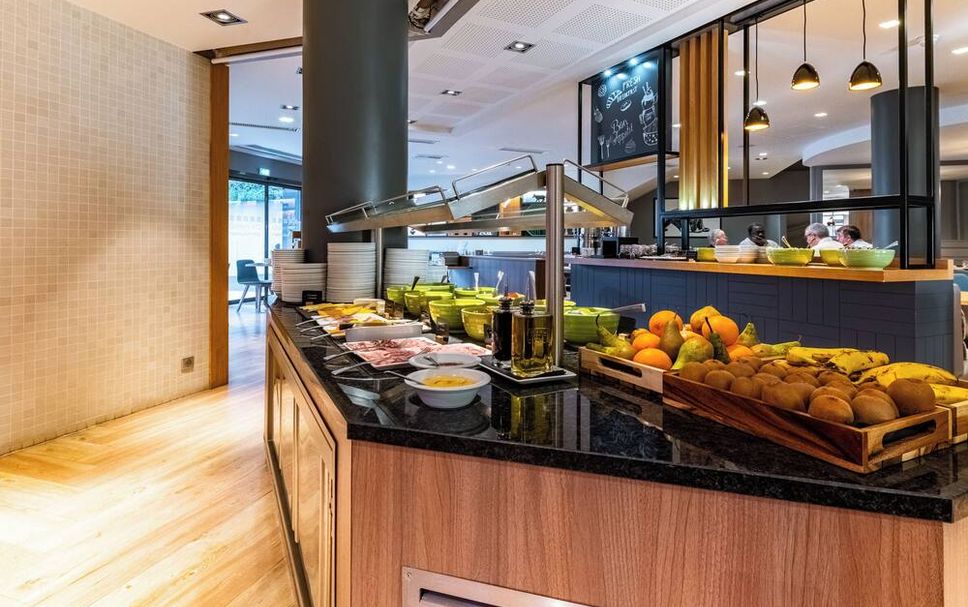 Buffet Photo