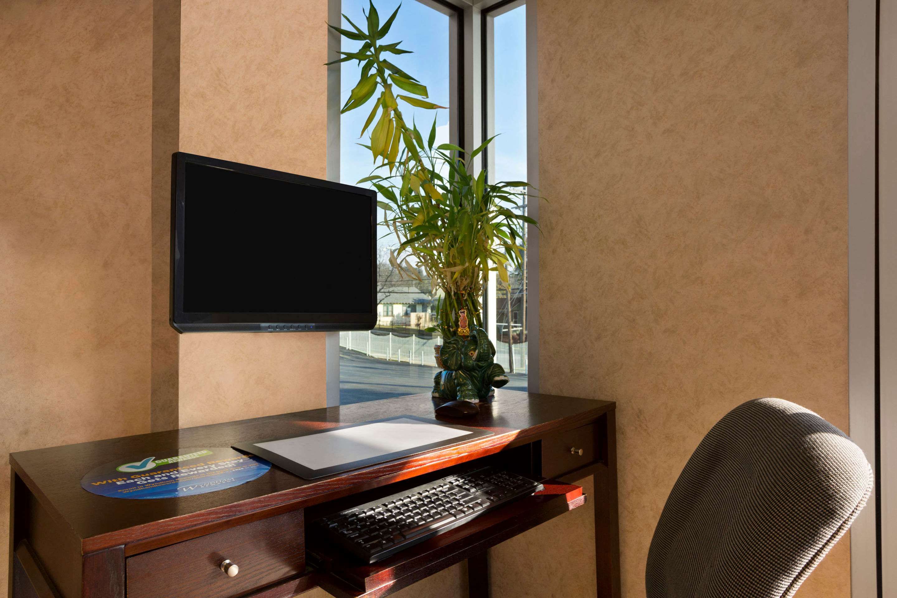 Room amenity