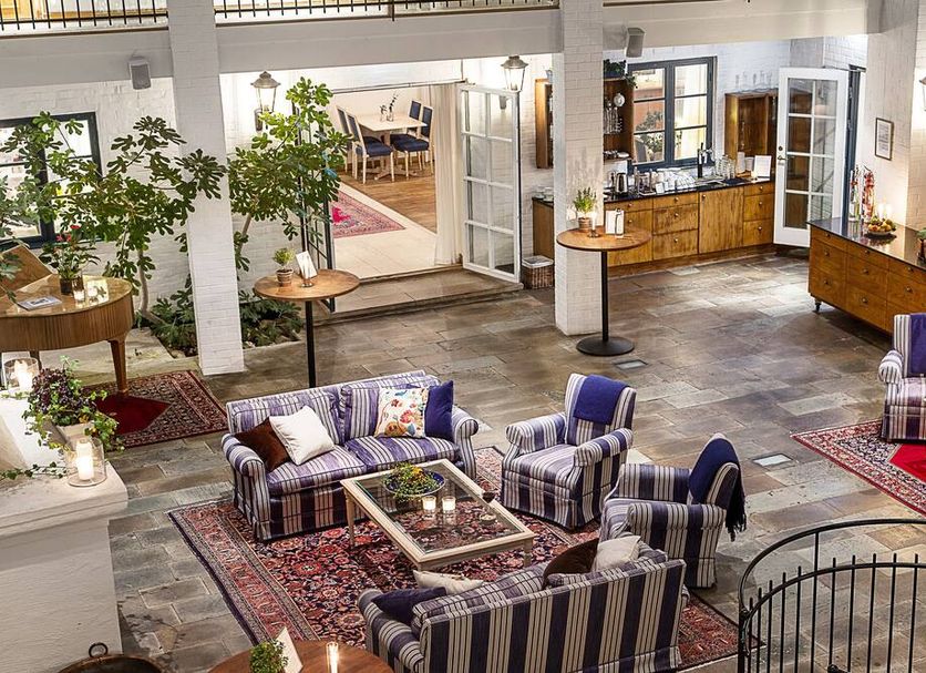 Lobby Photo