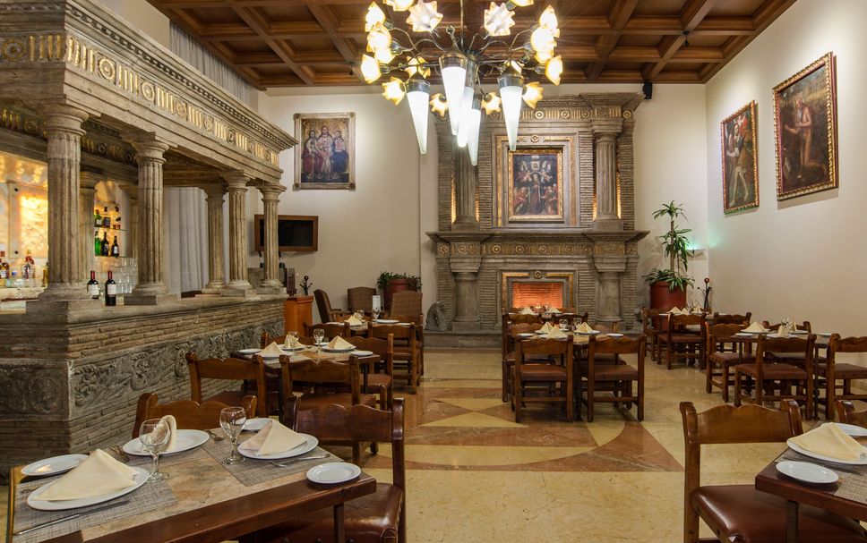 Restaurant Photo