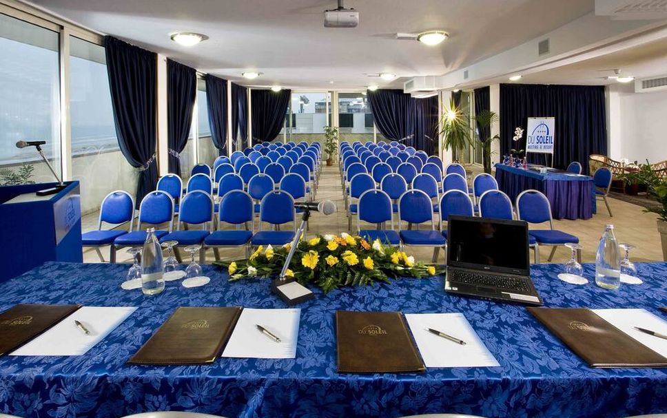 Conference room Photo