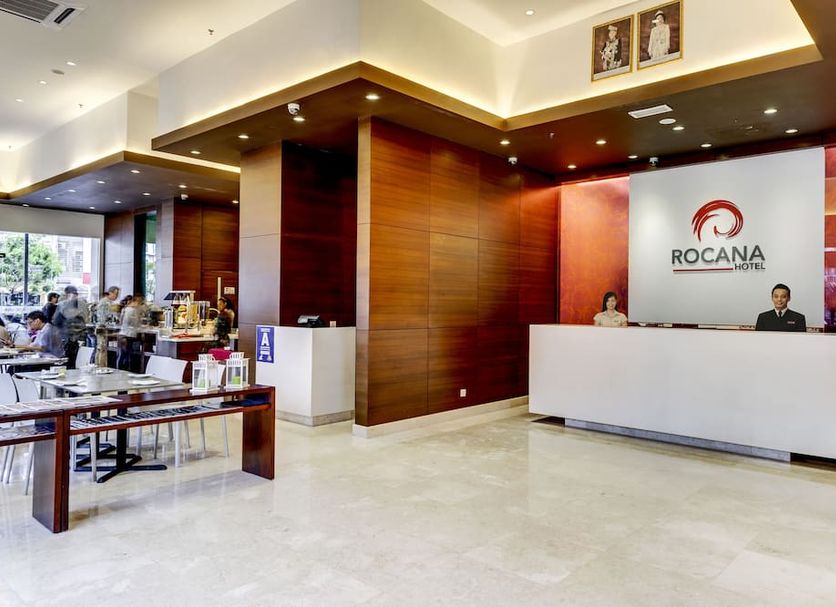 Front desk Photo