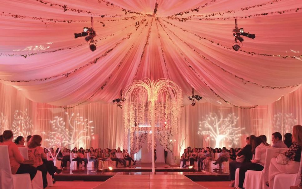 Banquet hall Photo