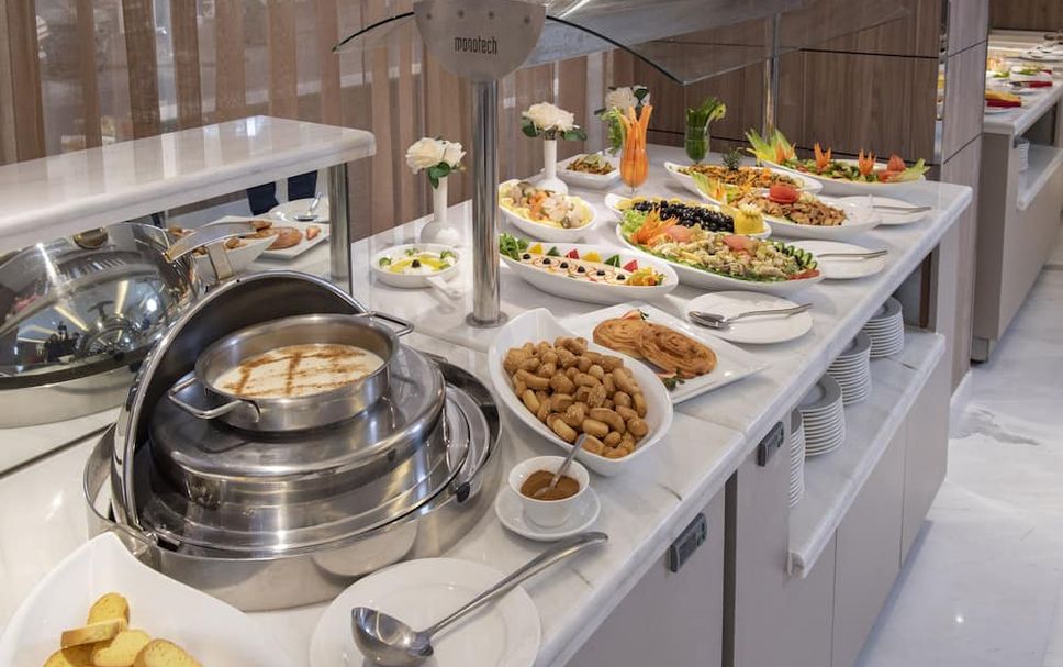 Buffet Photo