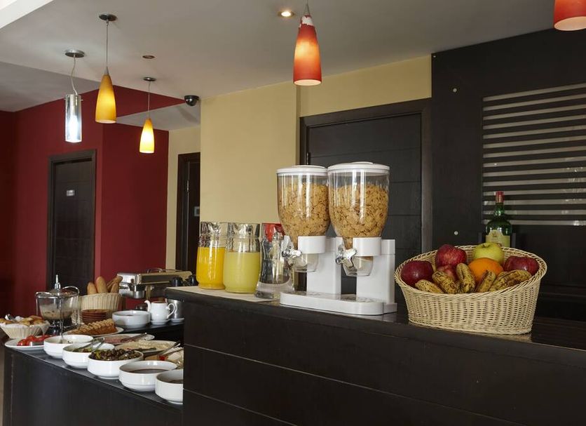 Buffet Photo