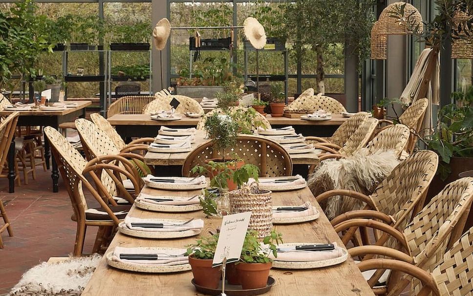 Restaurant Photo