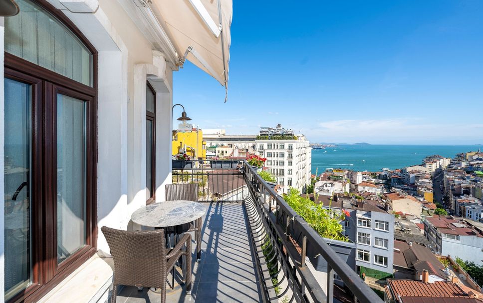 Balcony Photo