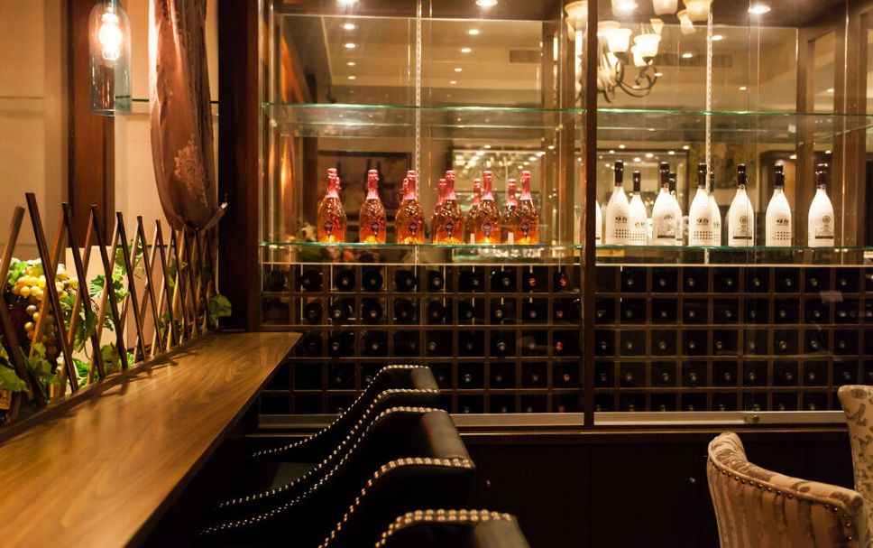 Bar Photo