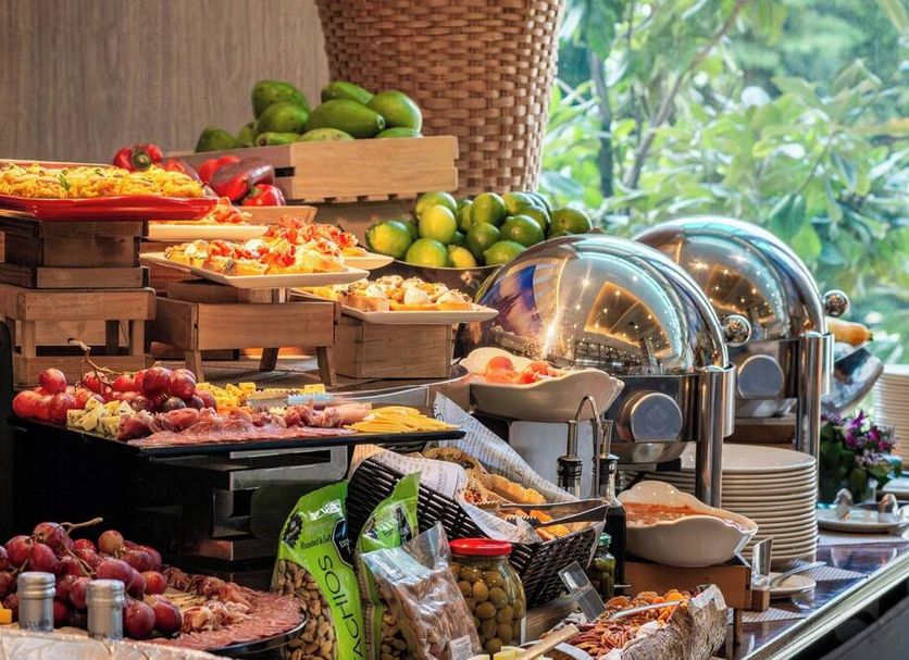 Buffet Photo