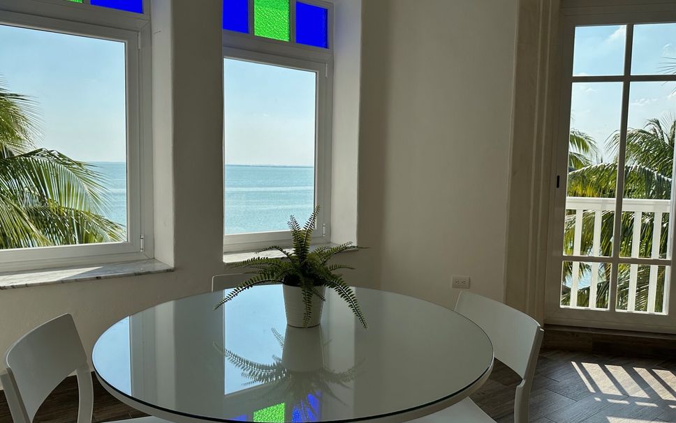 Dining room Photo