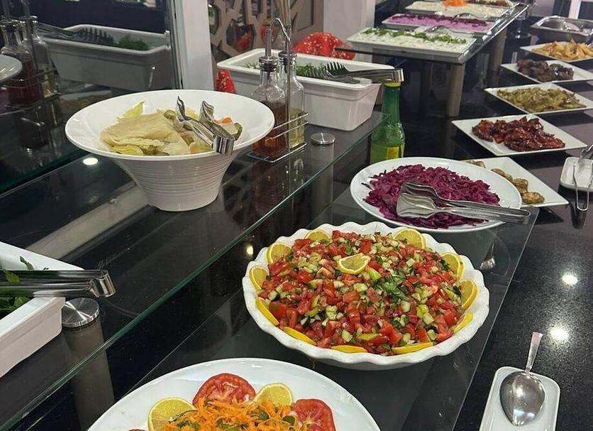 Buffet Photo