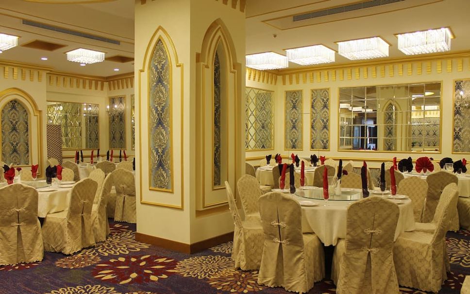 Banquet hall Photo