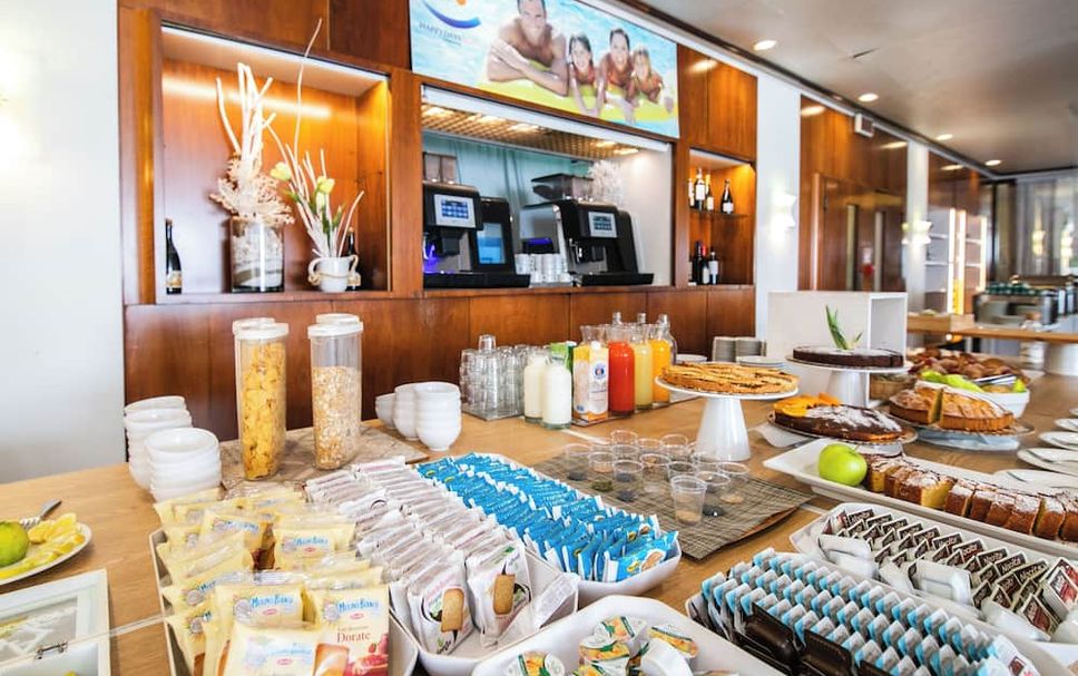 Buffet Photo