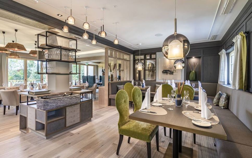 Dining room Photo