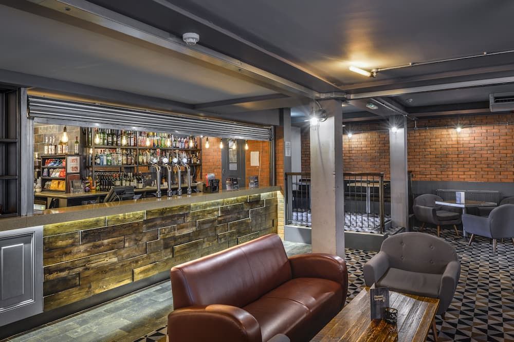 Bar Photo