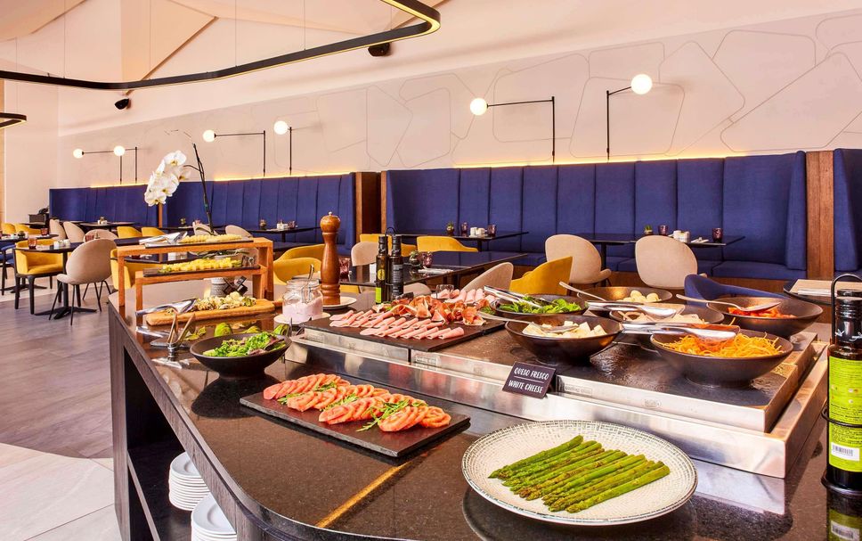 Buffet Photo