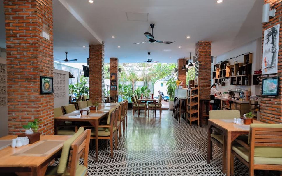 Restaurant Photo