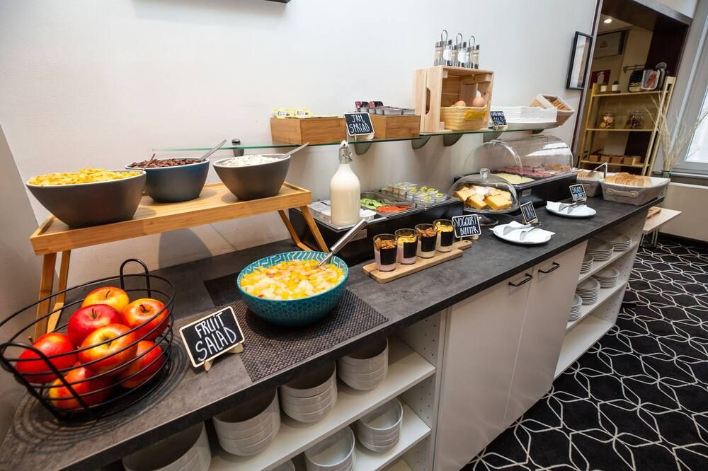 Buffet Photo