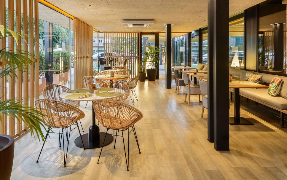 Restaurant Photo