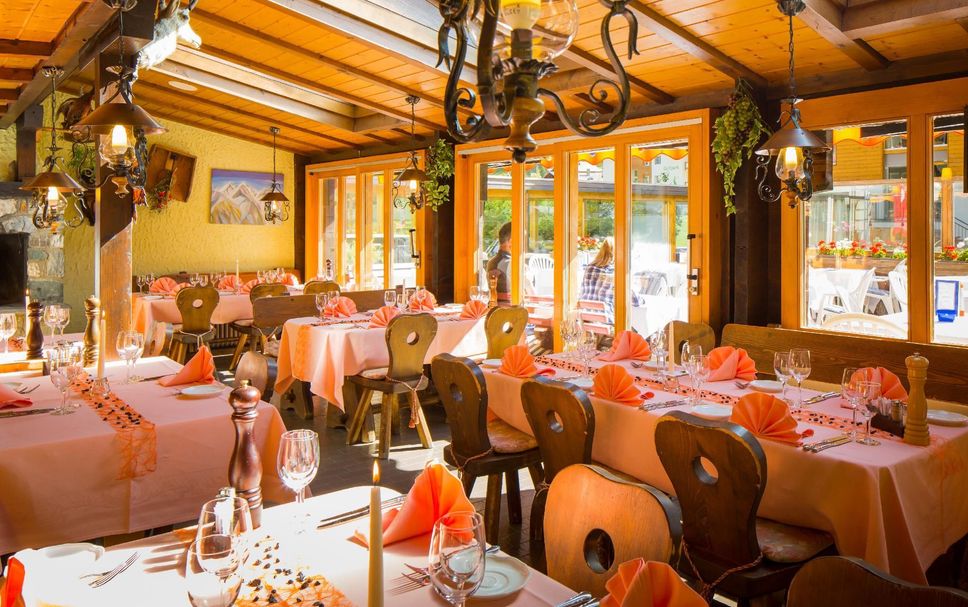 Restaurant Photo