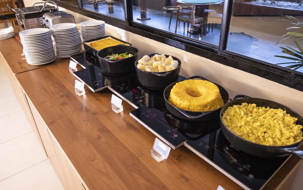 Buffet Photo