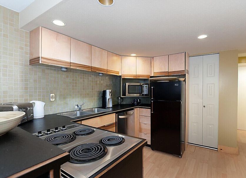 Kitchen Photo