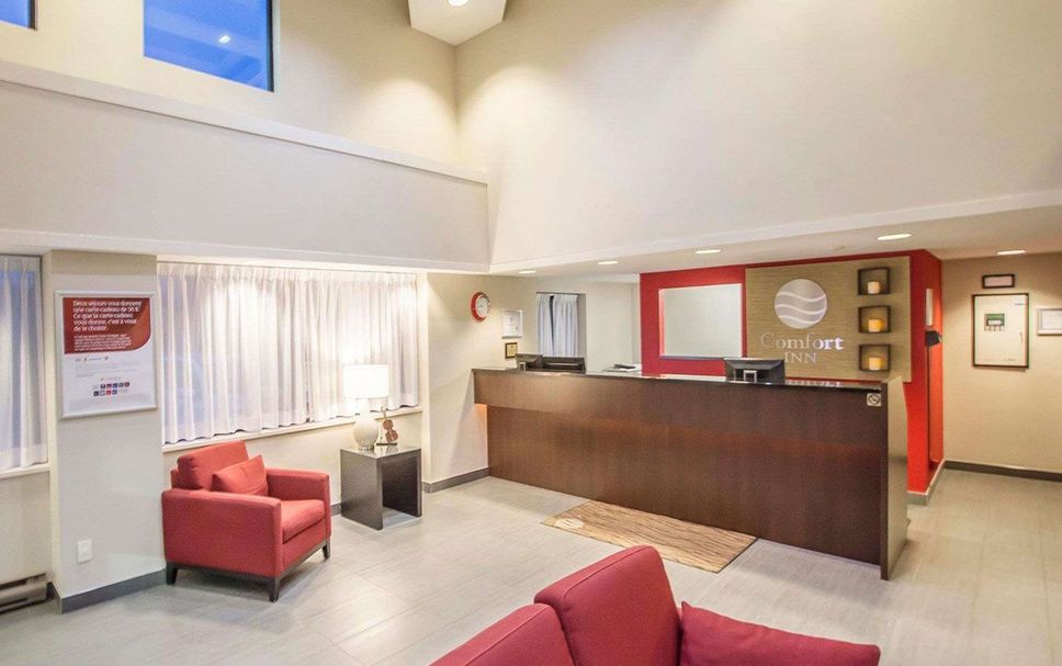 Front desk Photo