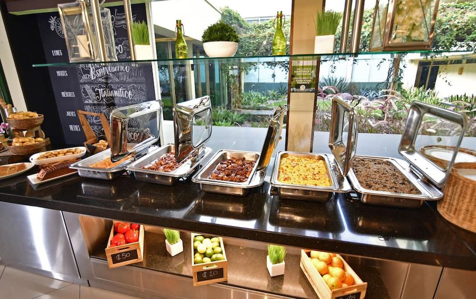 Buffet Photo