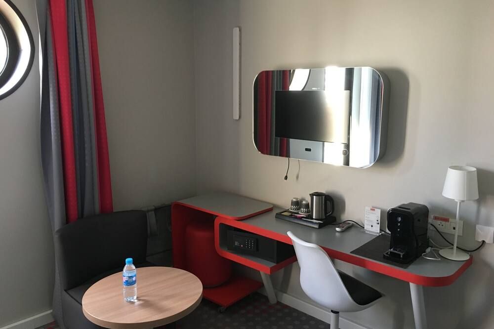 Room amenity