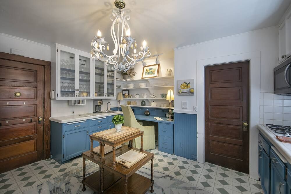 Kitchen Photo