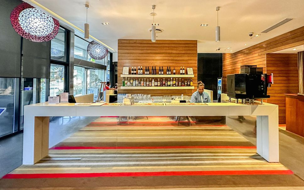 Bar Photo