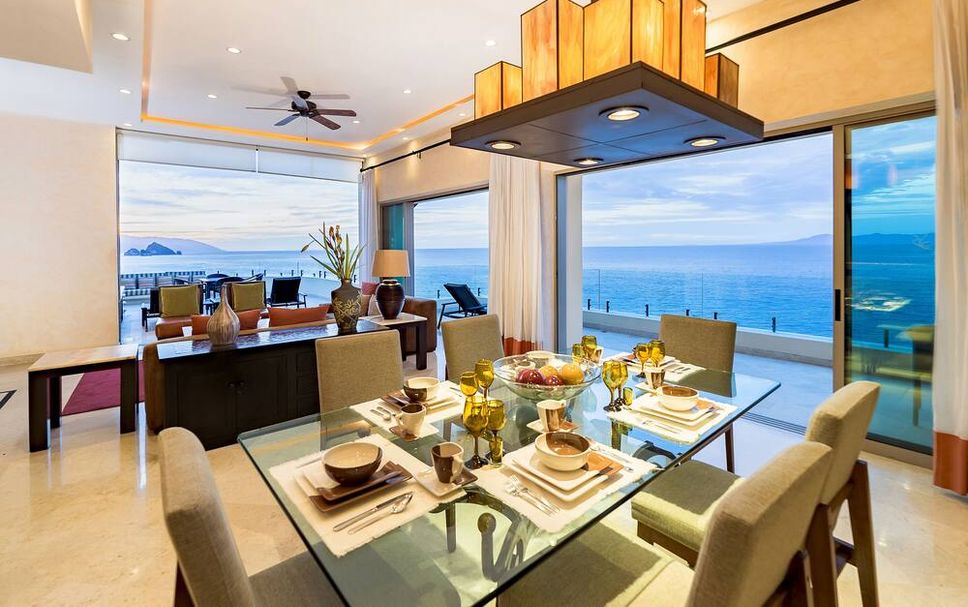 Dining room Photo