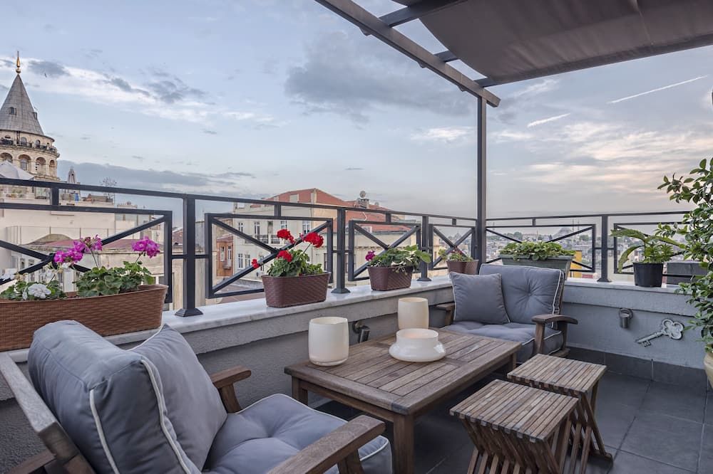 Balcony Photo