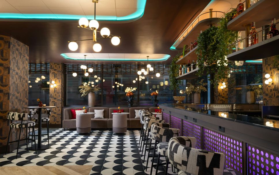 Bar Photo
