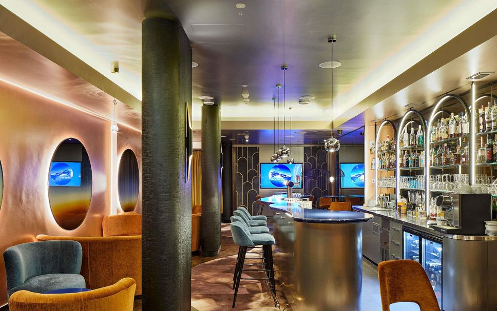 Bar Photo