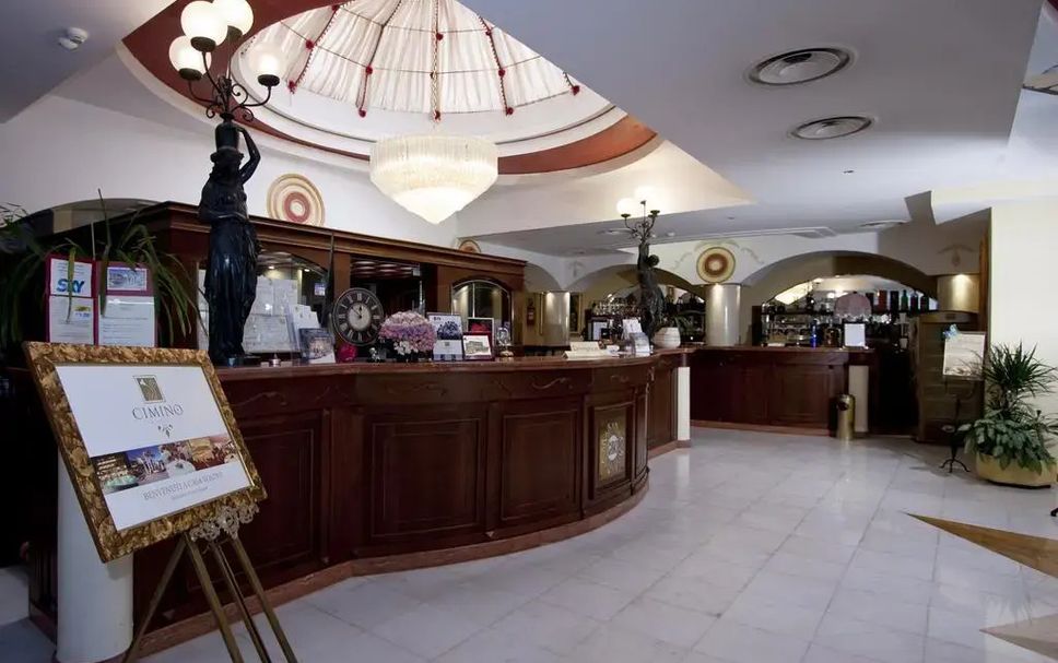 Front desk Photo
