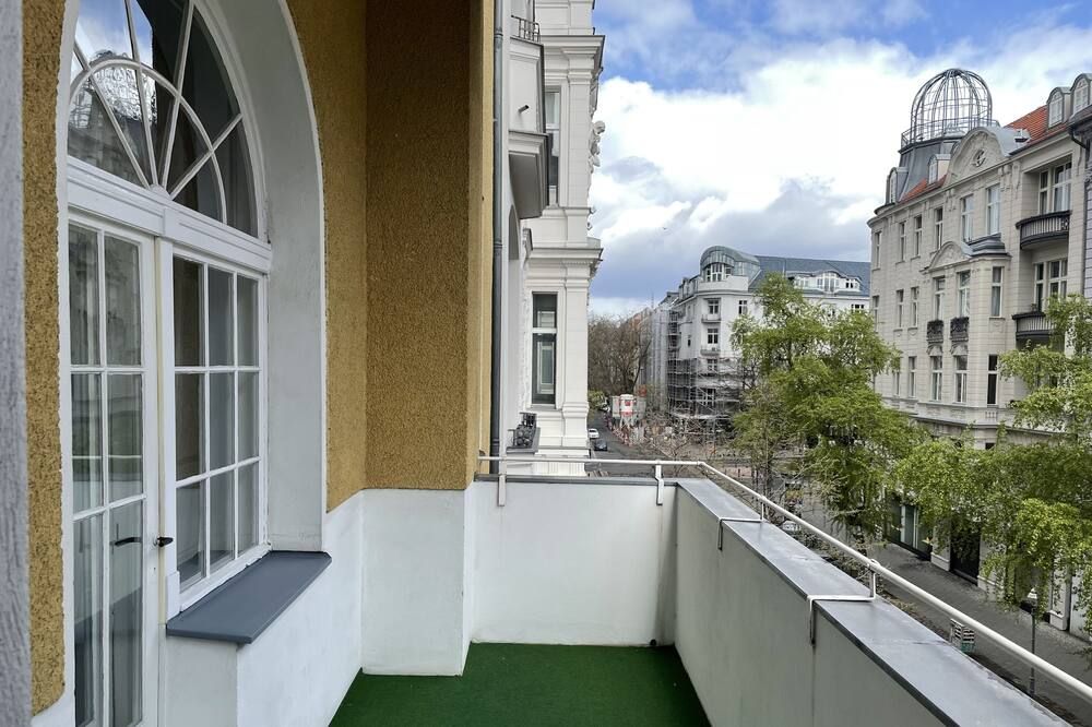 Balcony Photo