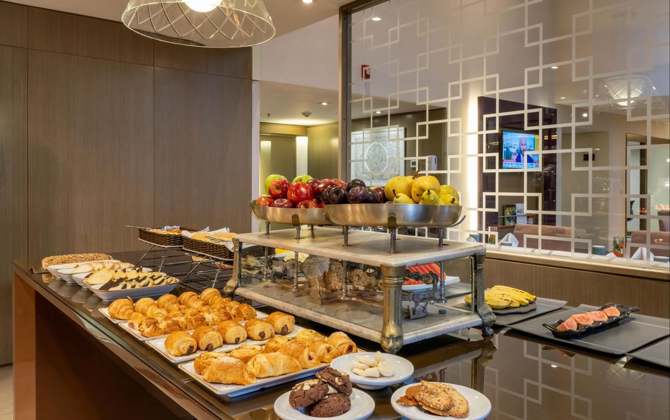 Buffet Photo