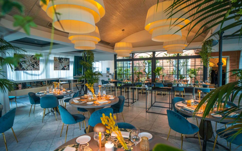 Restaurant Photo