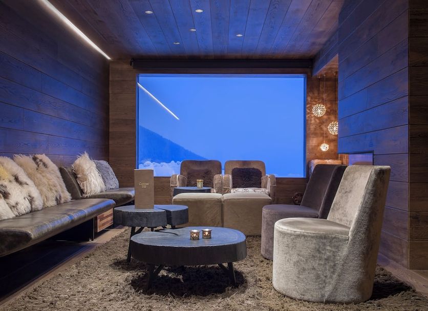 Lounge Photo