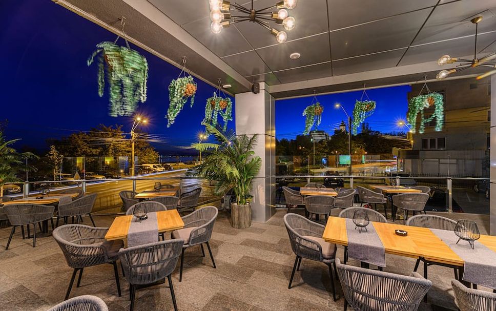 Restaurant Photo