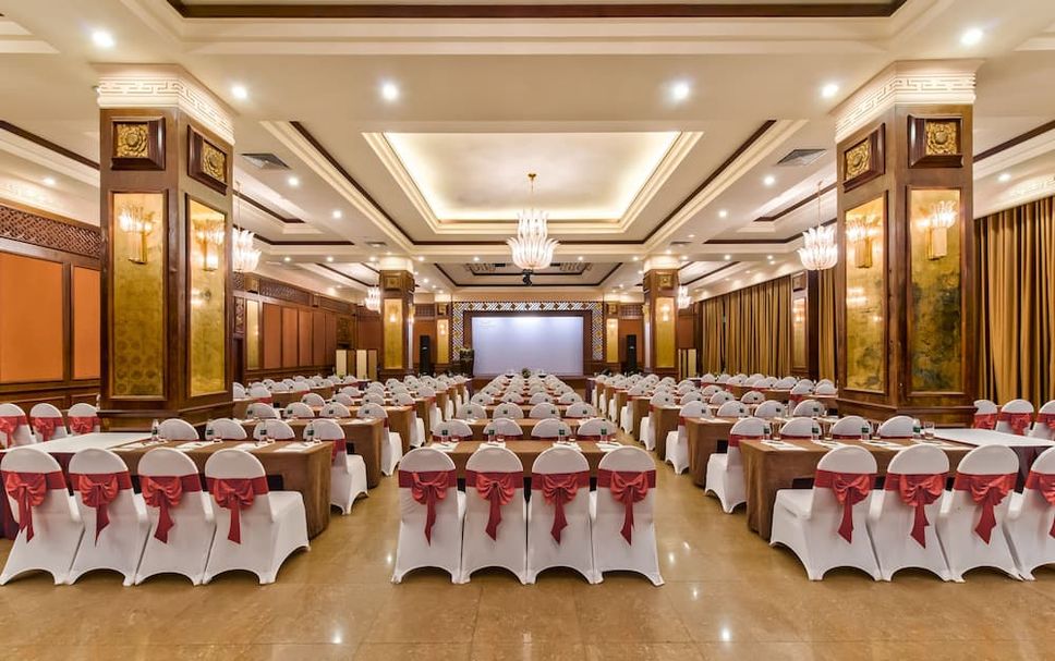 Banquet hall Photo