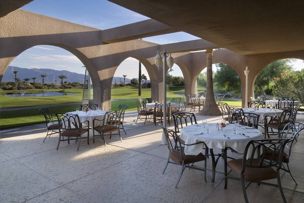 Banquet hall