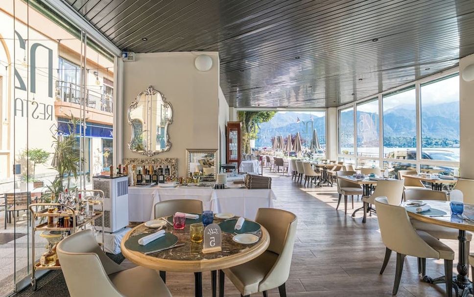 Restaurant Photo