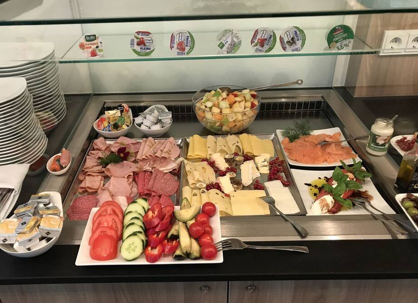 Buffet Photo