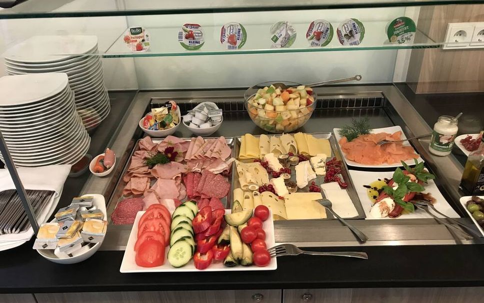 Buffet Photo