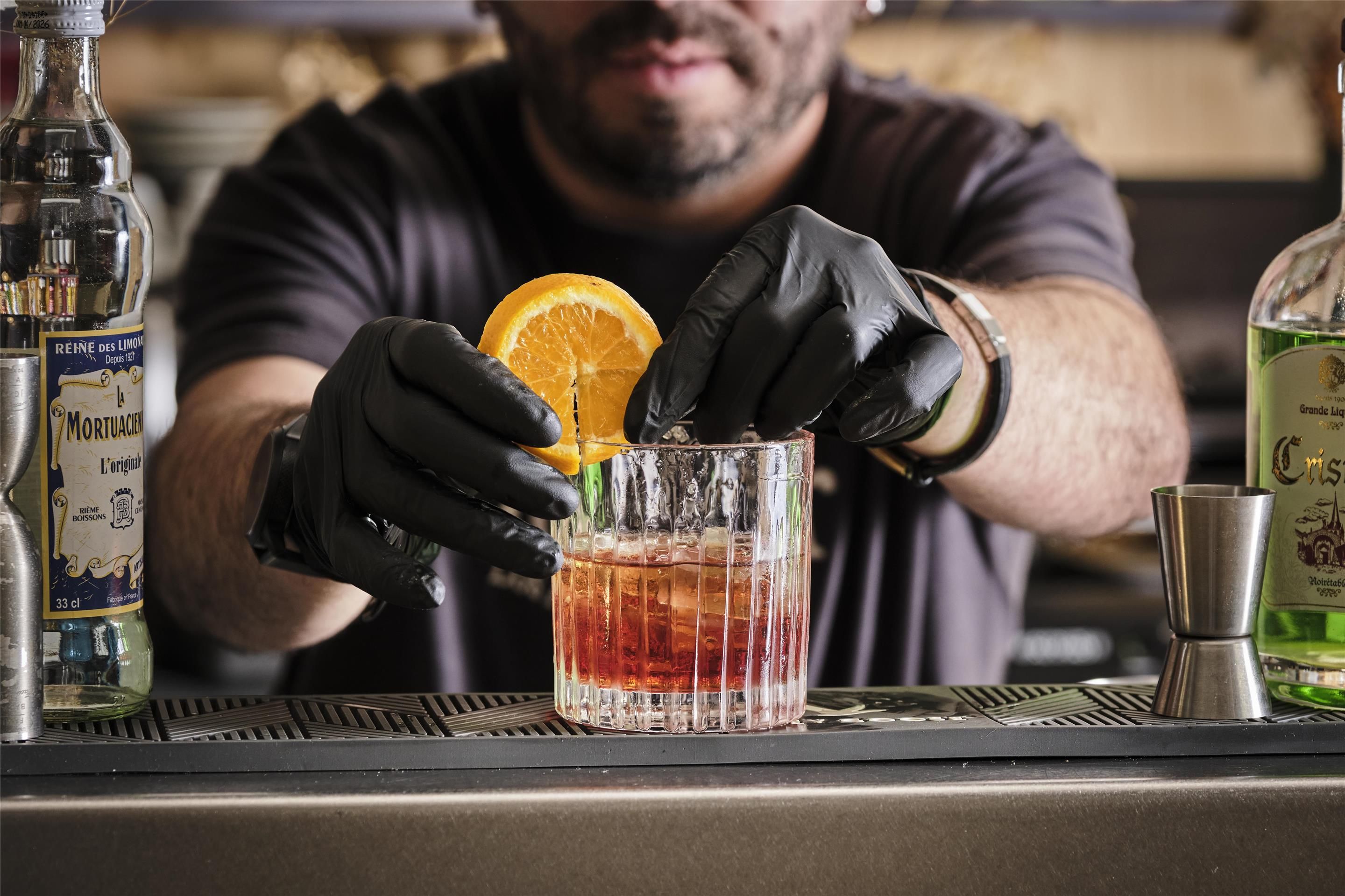 Bar