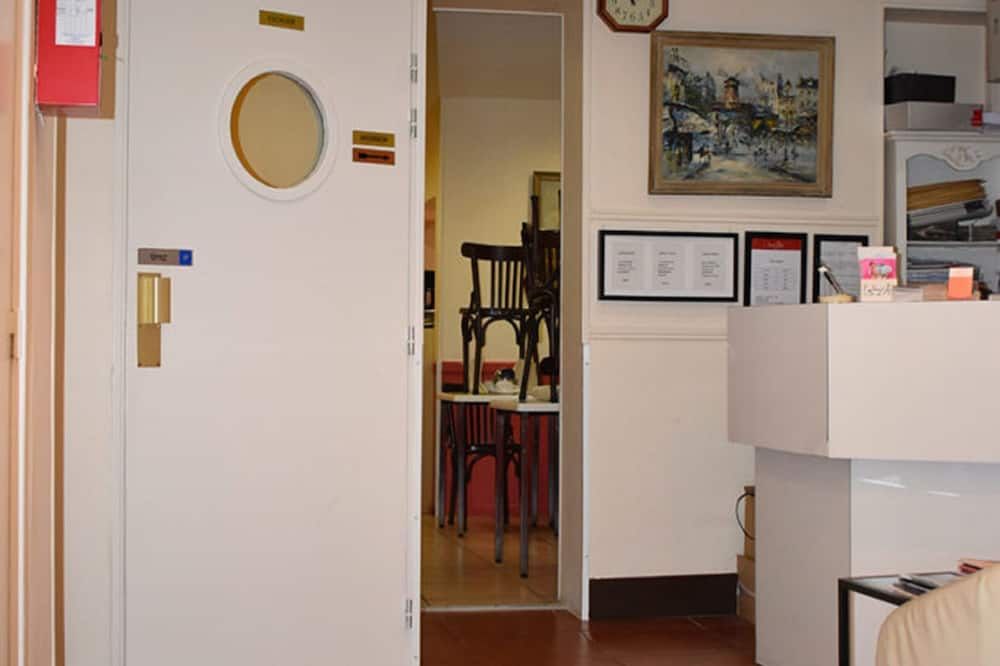 Room amenity
