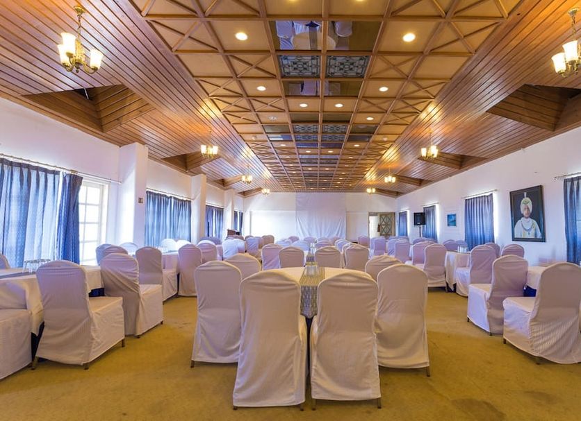 Banquet hall Photo